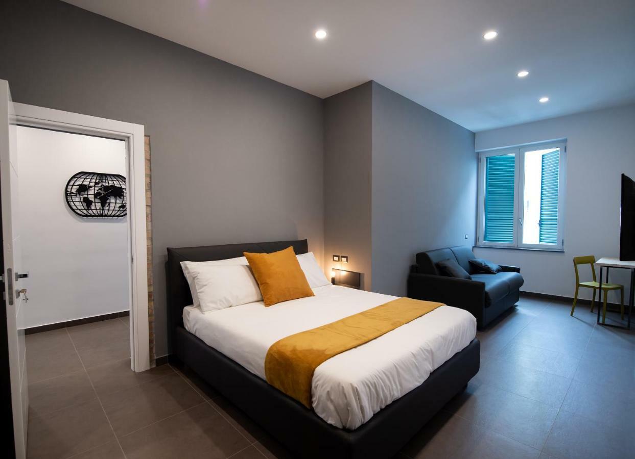 Hotel Gb Vesuvius Napoli Esterno foto