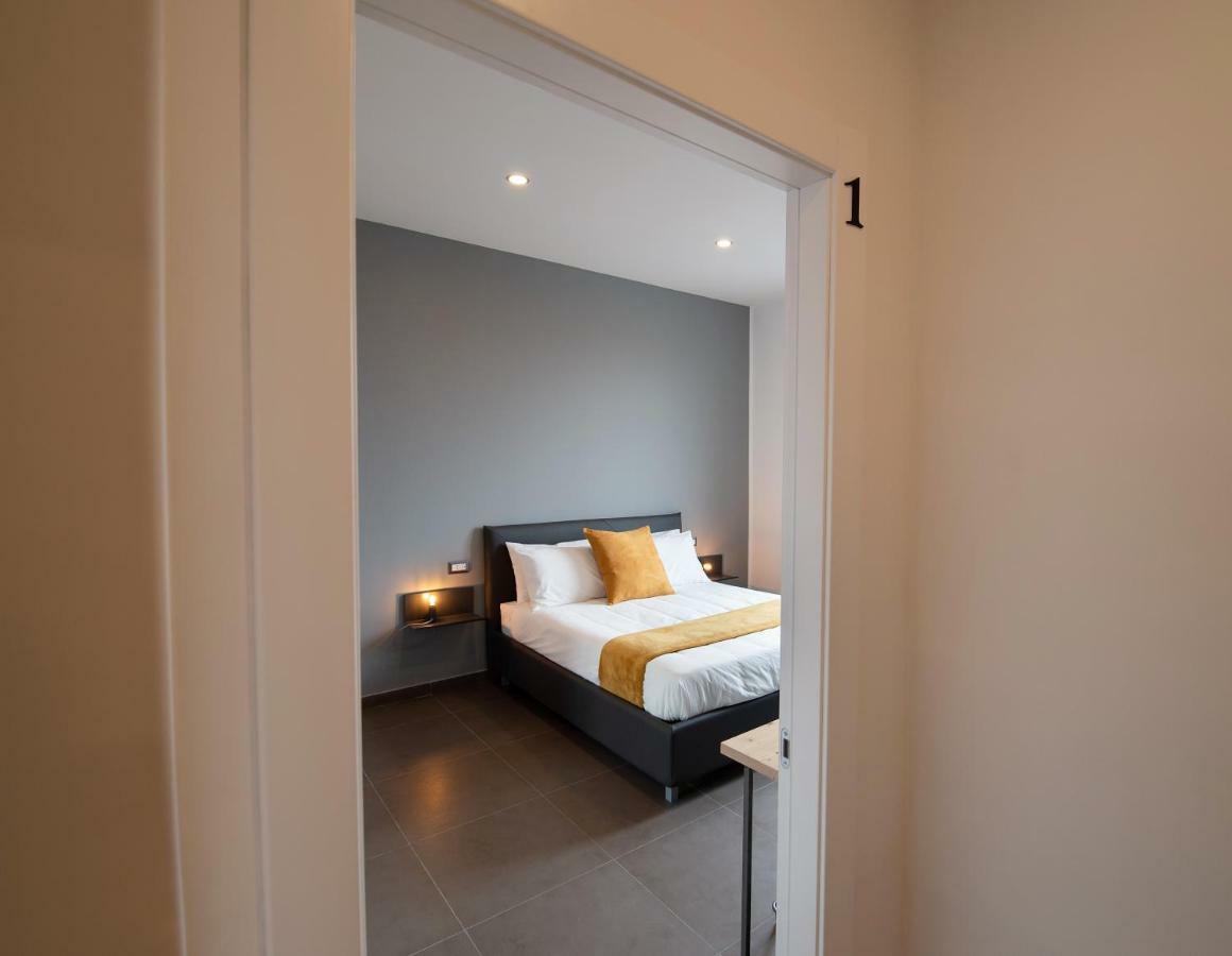 Hotel Gb Vesuvius Napoli Esterno foto