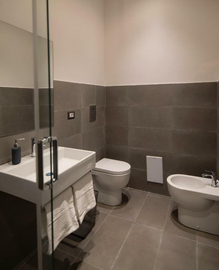 Hotel Gb Vesuvius Napoli Esterno foto